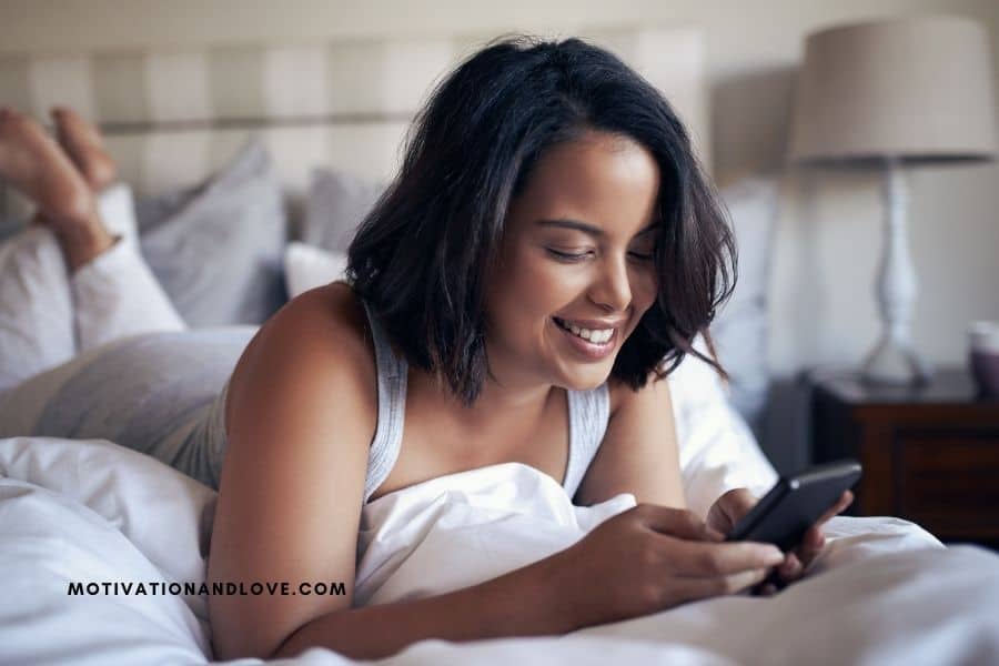 Trending Sweet Texts to Make Her Smile