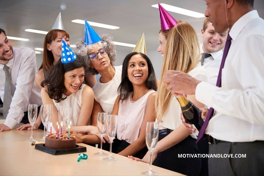 Happy Birthday Wishes and Messages for Your Employer